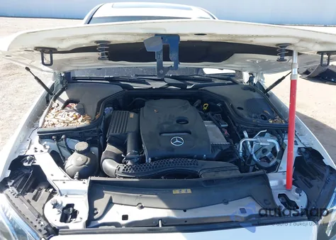 2017 Mercedes-Benz E 300 из США, поврежденный, VIN WDDZF4JB1HA023697